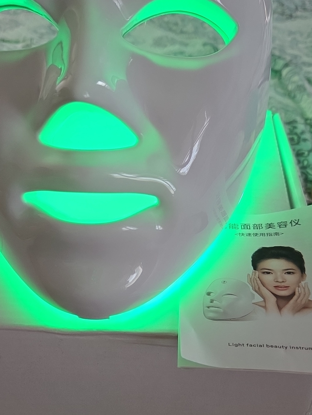 LED Light Facial Mask for Women Skincare - Green
